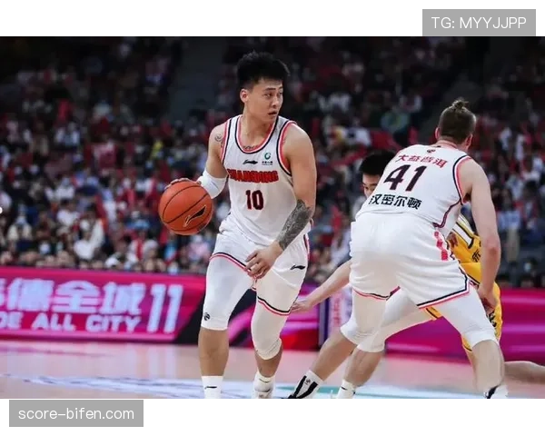 广州签约伯顿替代托马斯 外线火力增强但内线仍存隐患